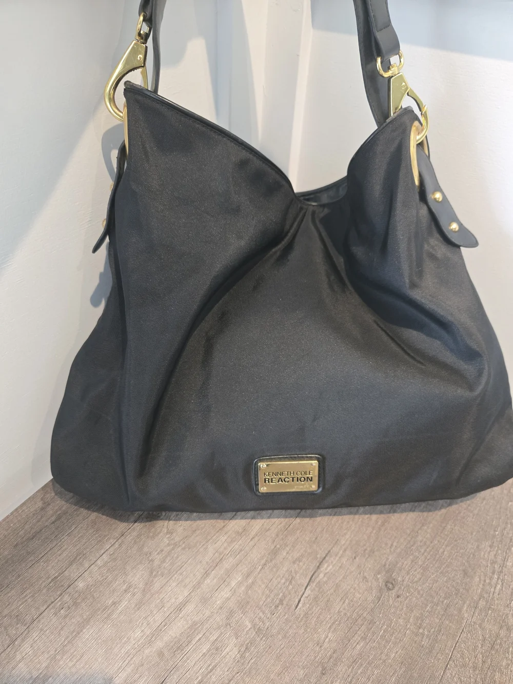 Kenneth Cole Reaction Black Nylon Hobo Bag Gold Hardware Large Shoulder Purse